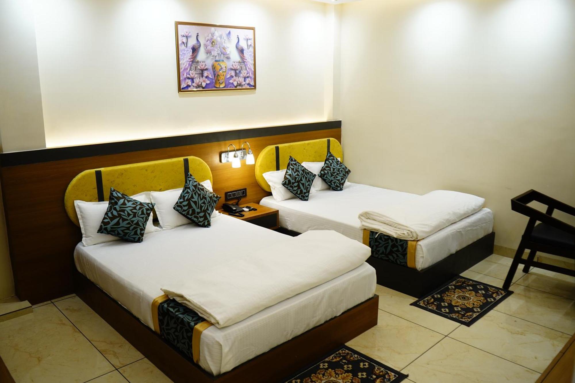 Hotel Shakuntla Palace - 400 Meters Away From Vishnu Pad Temple 7 Mins Walk Gaya Exterior photo